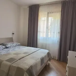 La Nadia Apartment